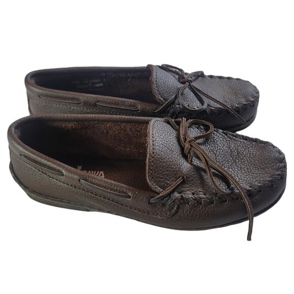 Minnetonka 892 MOOSEHIDE CLASSIC Brown Moccasins Women's Size 8.5 - Picture 2 of 8